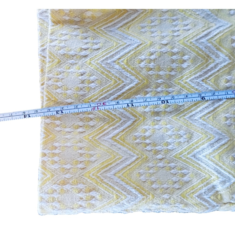 Ann Taylor Factory Womens Yellow White Chevron Jacquard Shorts Size 6 Geometric - Picture 7 of 7
